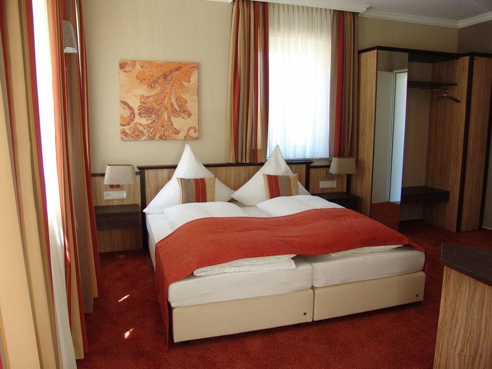 M13 Hotel Riol Экстерьер фото